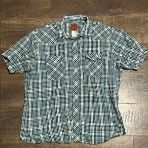 Wrangler Green and White Plaid Button Down Shirt